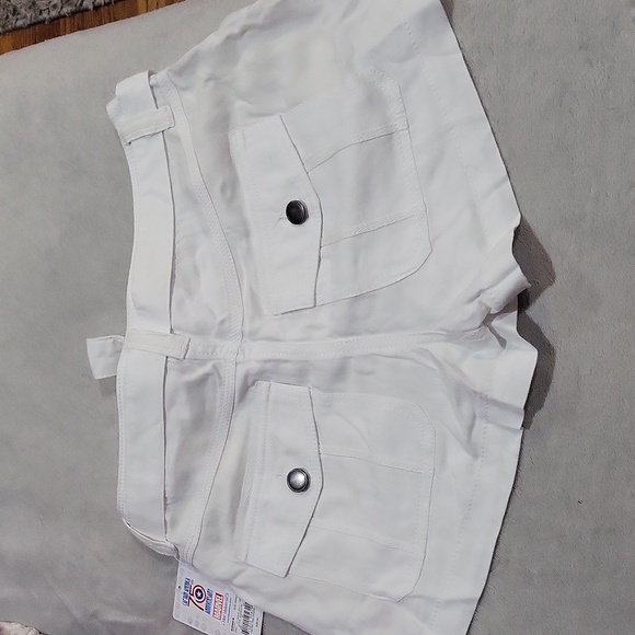 Her Universe Marvel Captain America Shorts - Picture 10 of 12